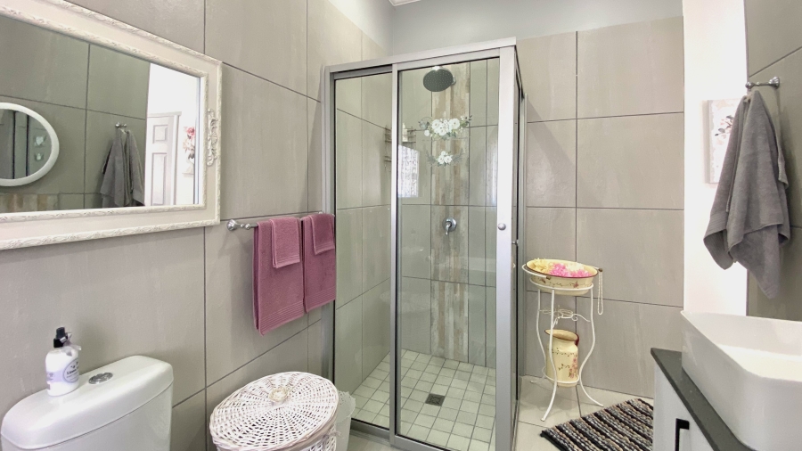 3 Bedroom Property for Sale in Atlantic Shores Beachfront Estate Western Cape